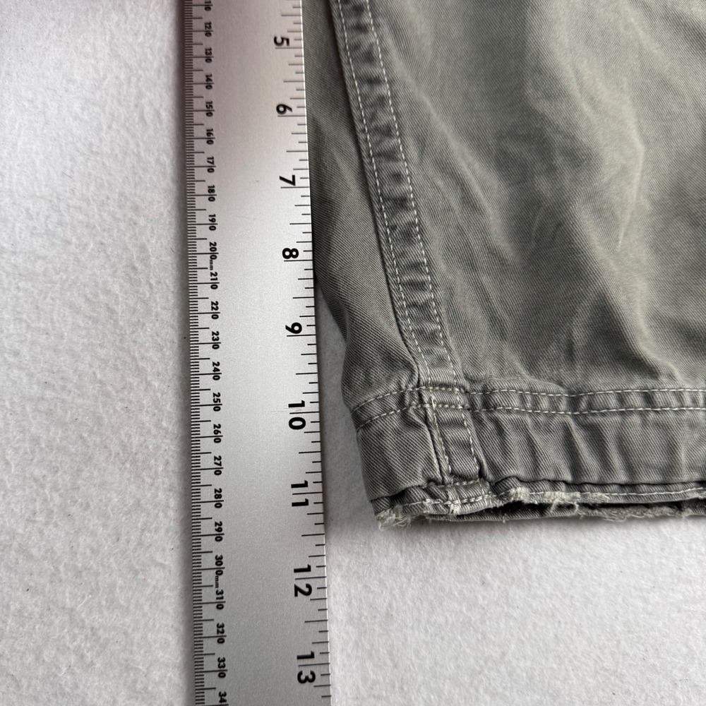 American Eagle Outfitters Mens 38 Cargo Shorts Faded Olive Green Longer Length - Picture 6 of 7